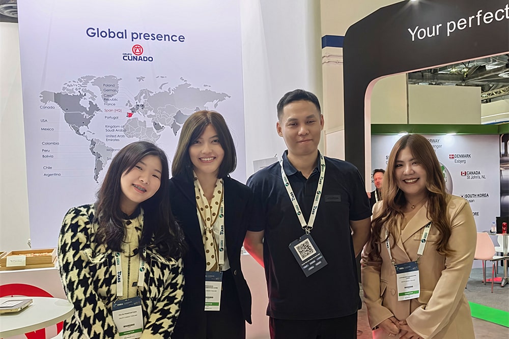 Group photo of customers